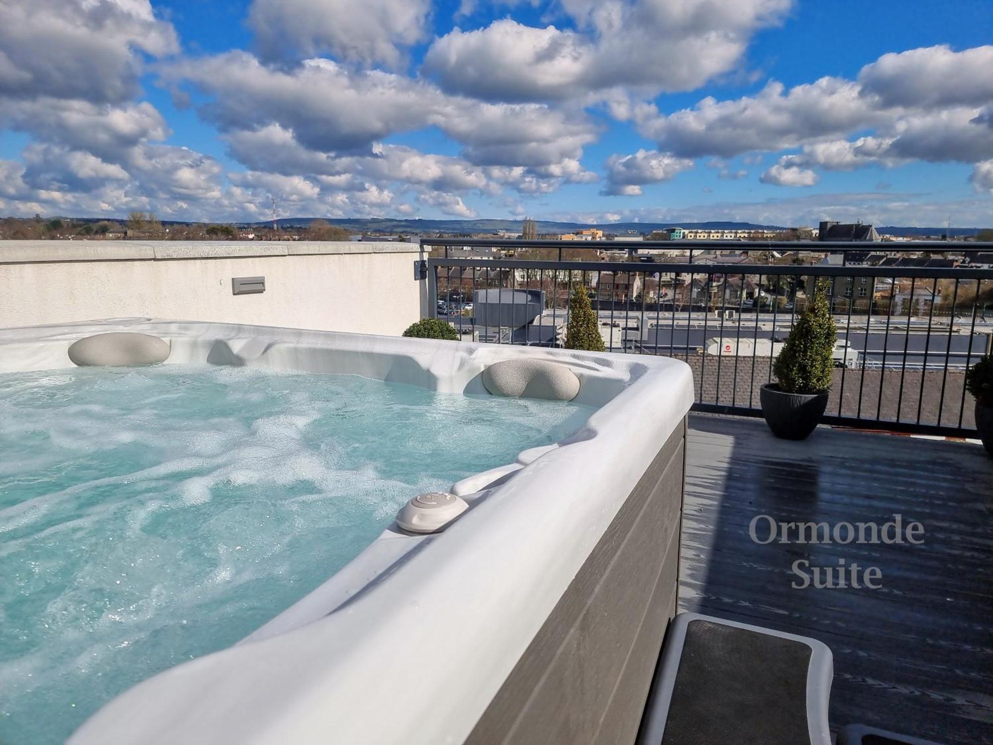Kilkenny Suites Exterior photo